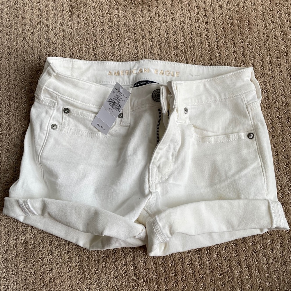 BRAND NEW - White American Eagle Shorts